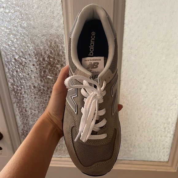 New Balance 574 (Gray) - Picture 5 of 6